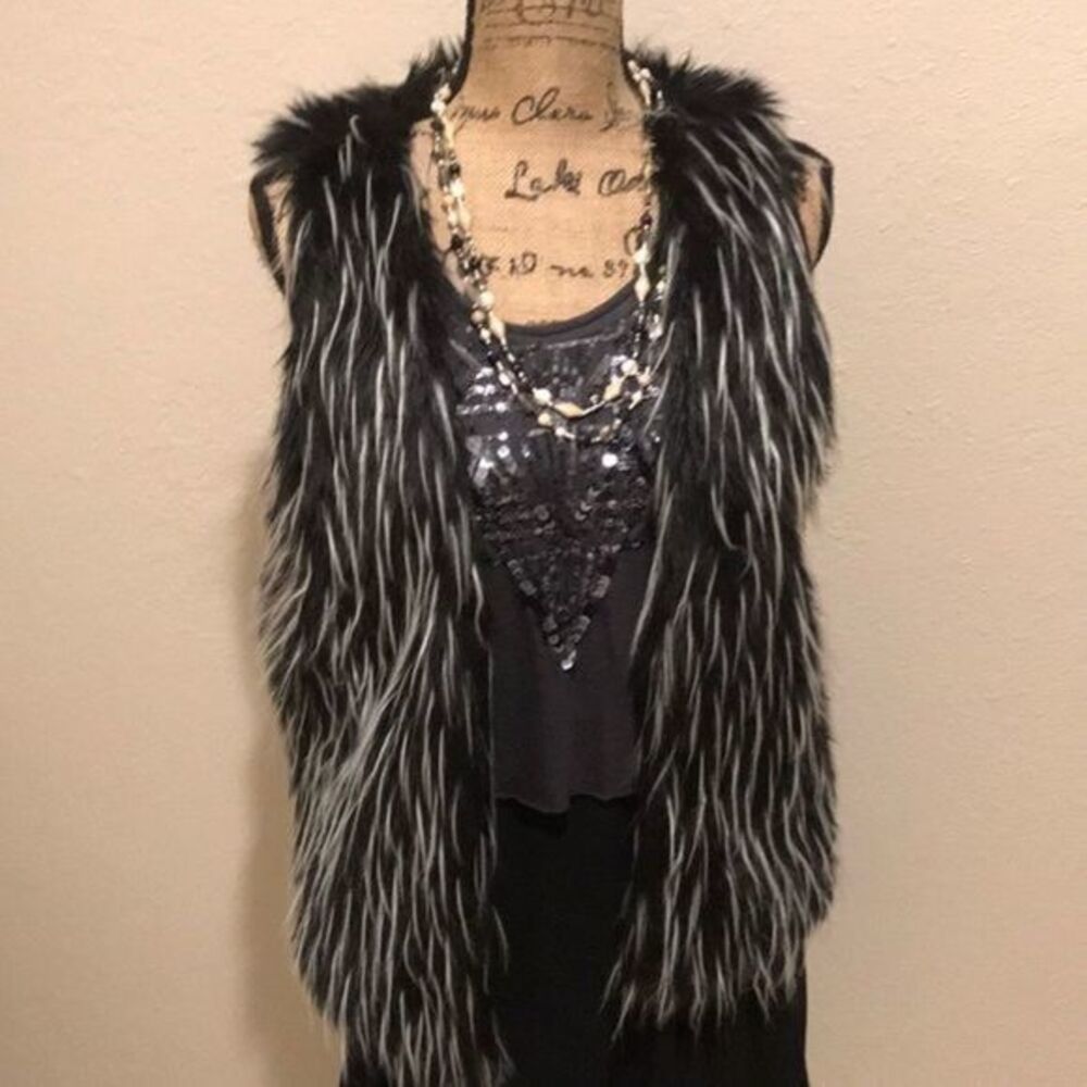 Lapis faux fur vest